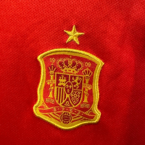 Spain National Soccer Football Jersey - Picture 3 of 5